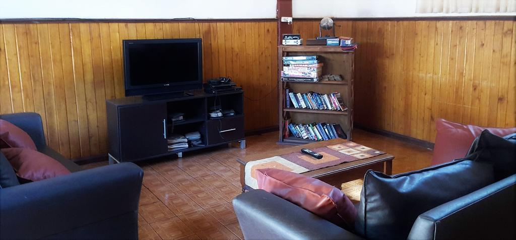 Residencial Uno Hostel Puerto Iguazu Bagian luar foto