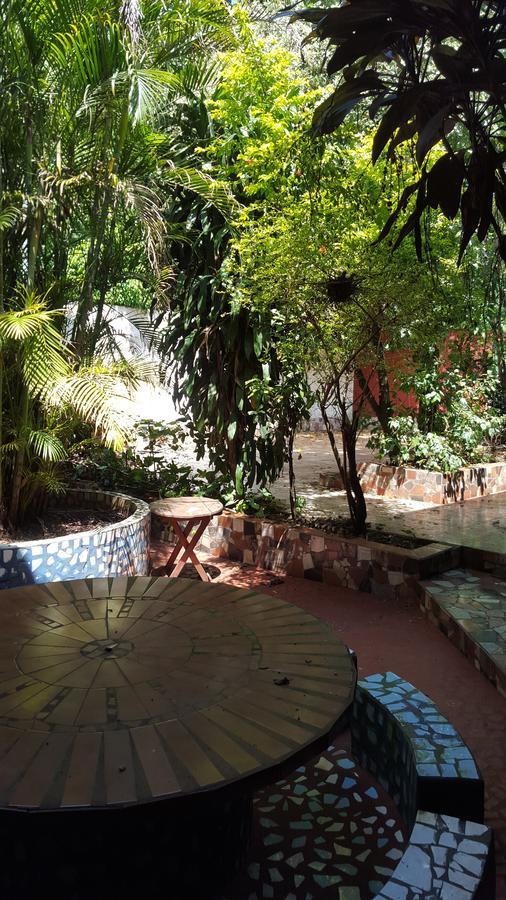 Residencial Uno Hostel Puerto Iguazu Bagian luar foto